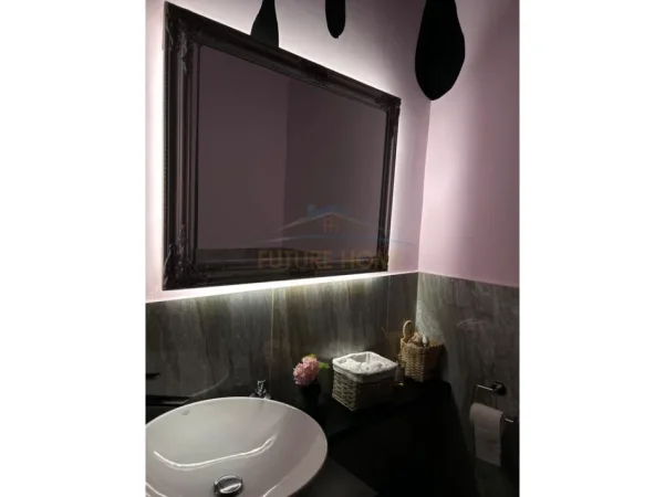 Tirane, shitet Kati 0, 88 m² 65.000 € (Komuna e Parisit)