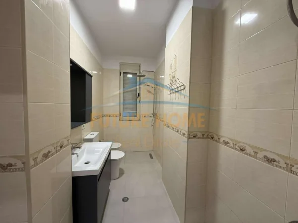 Tirane, jepet me qera apartament 2+1+Ballkon Kati 1, 102 m² 600 € (Vila L, Astir)