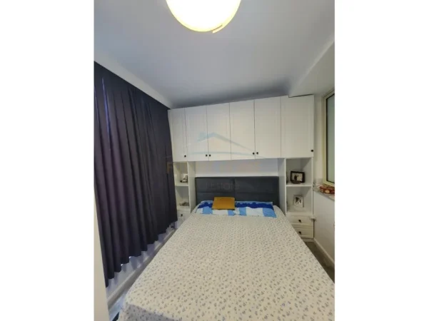 Tirane, shitet apartament 3+1 Kati 5, 125 m² 200.000 € (Rruga Shefqet Kuka, Fresk)