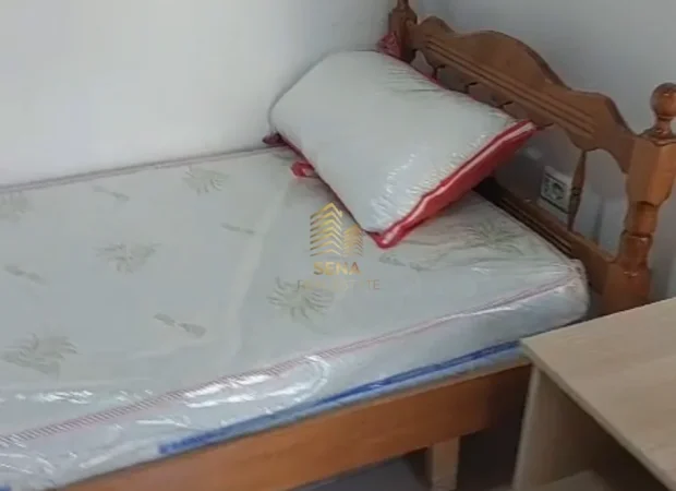 Tirane, jepet me qera apartament 1+1 Kati 2, 30 m² 250 € (Qyteti Studenti)