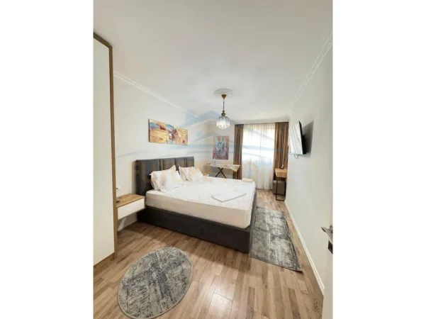 Tirane, jepet me qera apartament 1+1+Ballkon Kati 6, 68 m² 500 € (Unaza e Re)