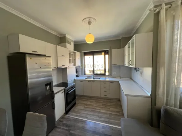 Tirane, jepet me qera apartament 2+1 Kati 2, 85 m² 550 € (Tregu Elektrik)