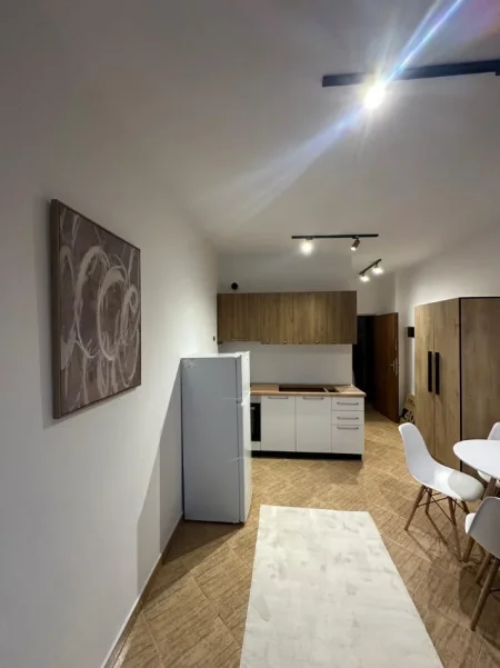 Shqiperi, shitet garsonier 1+1 Kati 4, 34 m² 56.000 € (Shkëmbi i Kavajës)