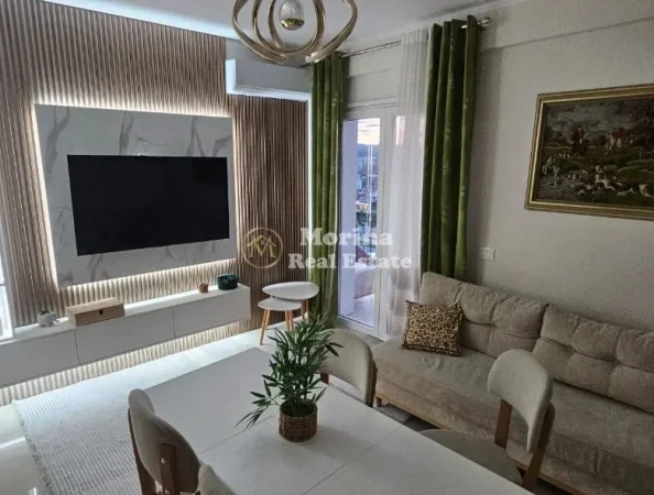 Tirane, jepet me qera apartament 2+1 Kati 5, 83 m² 600 € (Ish Sheshi Shqiponja)