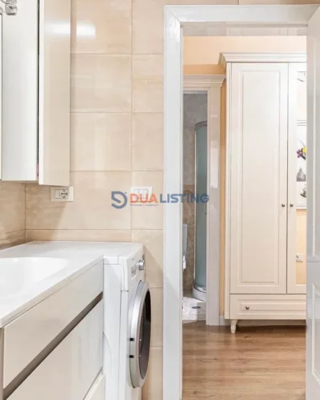 Jepet me qera apartament , (Air Albania)