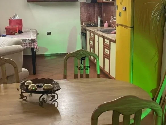 Tirane, jepet me qera apartament 2+1 Kati 3, 150 m² 650 € (ALI DEMI)