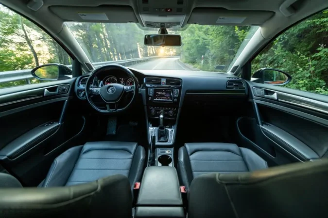 Tirane, shes makine Voltswagen Nafte, e kuqe automatik 176.000 km 9.900 €