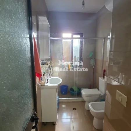 Tirane, shitet apartament 2+1 Kati 3, 100 m² 200.000 € (Brryli)