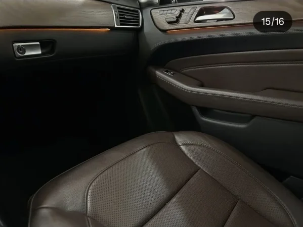 Tirane, shes makine Mercedes Nafte, e zeze automatik Klima 240.000 km 14.997 €