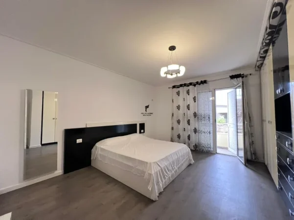 Tirane, jepet me qera Vile , 220 m² 1.500 € (PORCELAN)