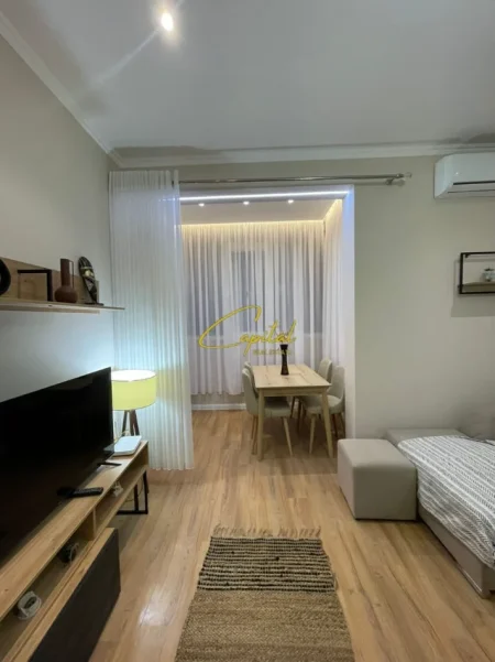 Tirane, jepet me qera apartament 1+1 Kati 5, 60 m² 650 € (KOMPLEKSI DELIJORGJI)