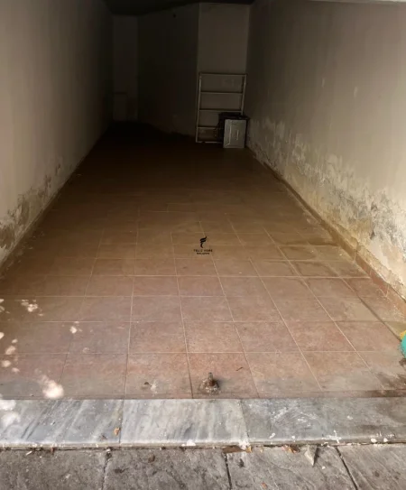 Tirane, jepet me qera magazine Kati 0, 30 m² 300 € (KOMUNA E PARISIT)