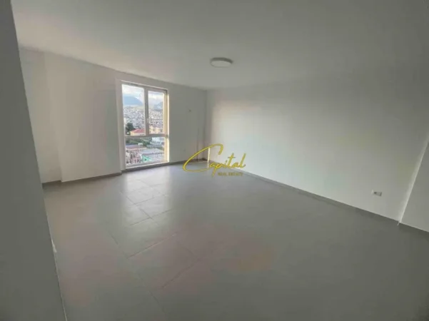 Tirane, jepet me qera zyre Kati 5, 110 m² 400 € (RRUGA E DIBRES)