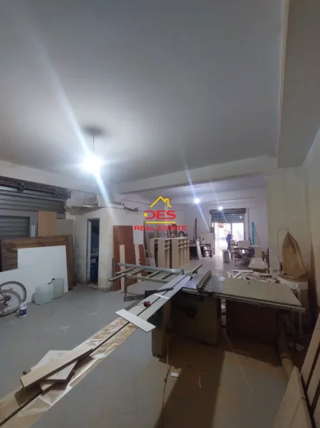 Vlore, shitet ambjent biznesi Kati 0, 86 m² 172.000 € (Rruga Gjergj Arianiti)