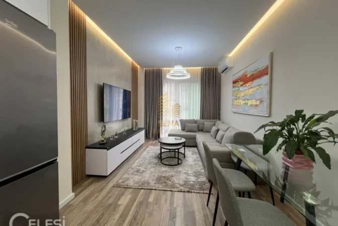 Tirane, jepet me qera apartament 1+1+Ballkon Kati 4, 70 m² 900 € (Rruga e Kosovareve)