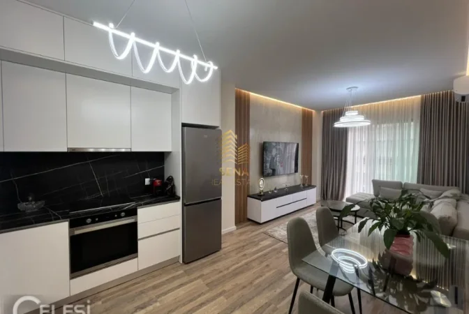 Tirane, jepet me qera apartament 1+1+Ballkon Kati 4, 70 m² 900 € (Rruga e Kosovareve)