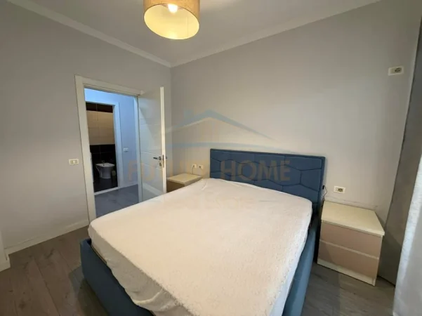 Tirane, jepet me qera apartament 2+1+Ballkon Kati 8, 104 m² 500 € (Astir)