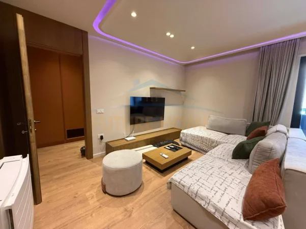 Tirane, jepet me qera apartament 1+1 Kati 1, 80 m² 700 € (Oasis Residence)