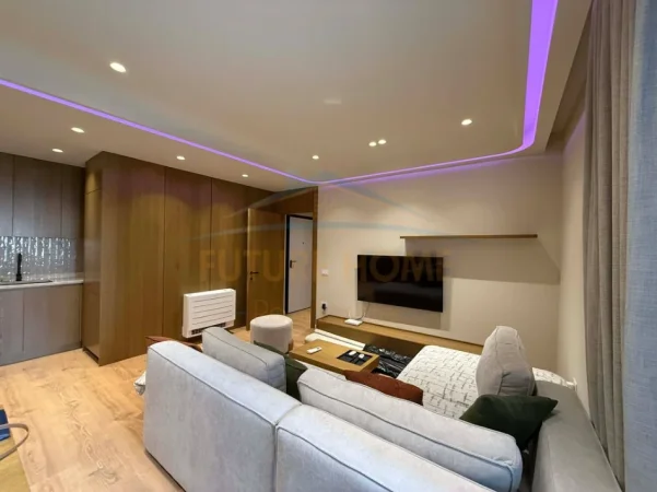 Tirane, jepet me qera apartament 1+1 Kati 1, 80 m² 700 € (Oasis Residence)