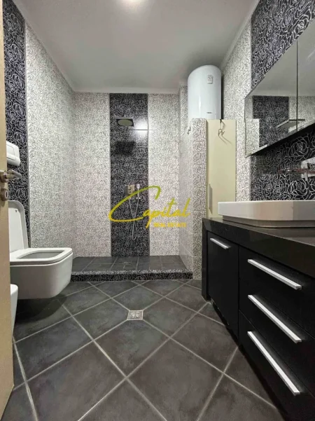 Tirane, jepet me qera apartament 1+1 Kati 6, 77 m² 550 € (KOMUNA E PARISIT)