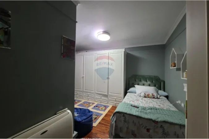 Tirane, shitet apartament 3+1+Ballkon , 185 m² 620.000 € 