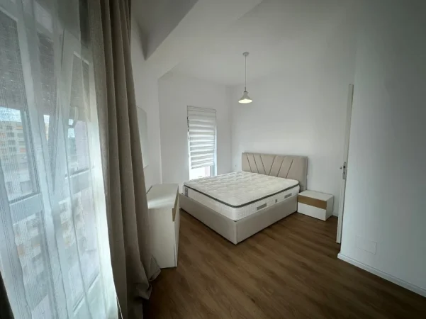 Tirane, jepet me qera apartament 1+1 Kati 8, 60 m² 480 € (Ali Demi)