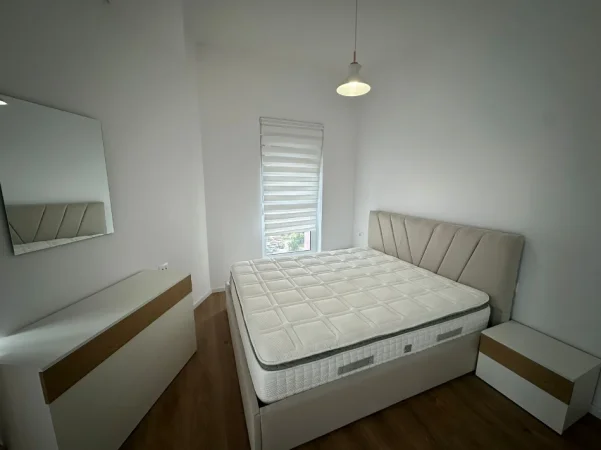 Tirane, jepet me qera apartament 1+1 Kati 8, 60 m² 480 € (Ali Demi)