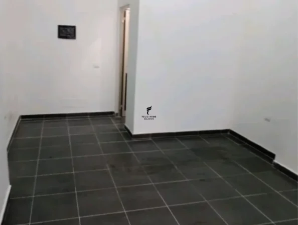 Tirane, jepet me qera dyqan Kati -1, 40 m² 250 € (VASIL SHANTO)