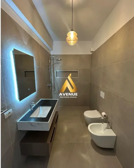 Tirane, jepet me qera apartament 1+1+Aneks+Ballkon Kati 3, 85 m² (Rruga Anibal Basha)