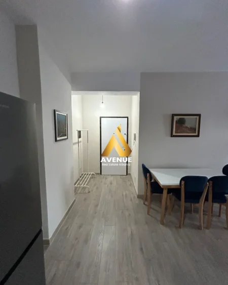 Tirane, jepet me qera apartament 1+1+Aneks+Ballkon Kati 3, 85 m² (Rruga Anibal Basha)