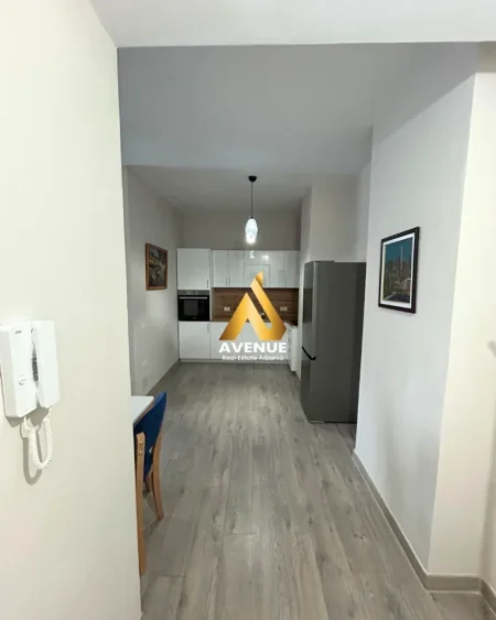 Tirane, jepet me qera apartament 1+1+Aneks+Ballkon Kati 3, 85 m² (Rruga Anibal Basha)