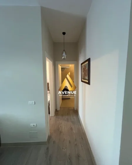 Tirane, jepet me qera apartament 1+1+Aneks+Ballkon Kati 3, 85 m² (Rruga Anibal Basha)