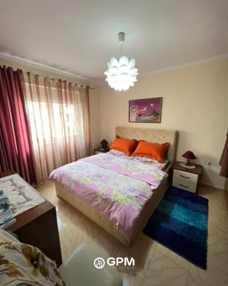 Tirane, jepet me qera apartament 1+1 Kati 3, 600 € 