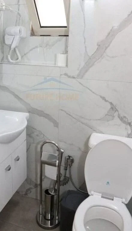 Tirane, jepet me qera apartament 1+1 Kati 0, 38 m² 420 € (laprake)
