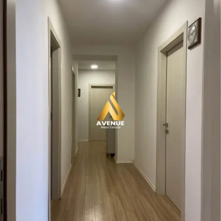 shitet apartament 3+1 Kati 3, 149 m² 200.000 € (PRANE RRETH RROTULLIMIT 5 MAJI)