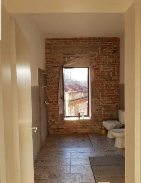 Tirane, jepet me qera 2 Studio , Rruga e Kavajes , Tirane, 100 m² 1.200 €