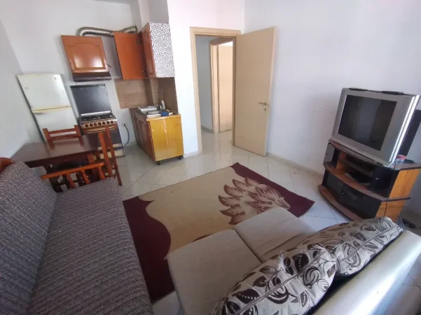 Tirane, jepet me qera apartament 1+1 Kati 7, 60 m² 400 € 