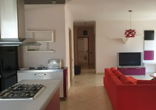 Tirane, jepet me qera apartament 2+1+Ballkon Kati 1, 118 m² 700 € (Rruga "Jordan Misja")