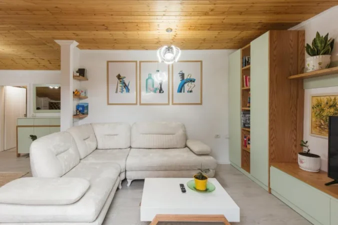 Tirane, jepet me qera apartament 2+1 Kati 3, 85 m² 600 € (Rruga e Dibres)