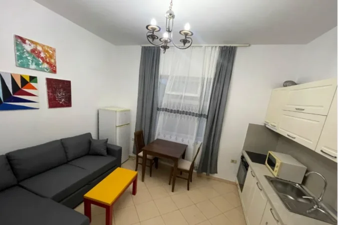 Tirane, jepet me qera shtepi 1+1 Kati 1, 50 m² 350 € (Rruga Haki Shehu, prane ekonomikut)