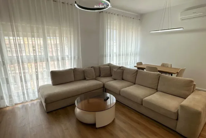 Tirane, jepet me qera apartament 1+1+Ballkon Kati 7, 65 m² 470 € (pasho hysa)