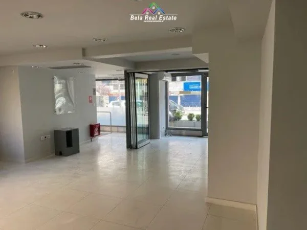 Tirane, jepet me qera dyqan Kati 0, 32 m² 250.000 € (Rruga e dibres)