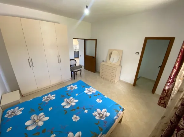Tirane, jepet me qera shtepi 1+1+Ballkon Kati 1, 60 m² 270 € 