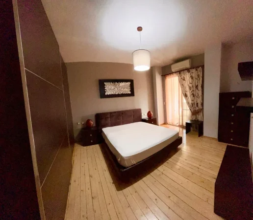 Tirane, jepet me qera apartament 1+1+Ballkon Kati 6, 70 m² 550 € 