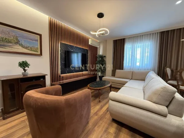Tirane, shitet apartament 2+1+Ballkon Kati 4, 102 m² 260.000 € 