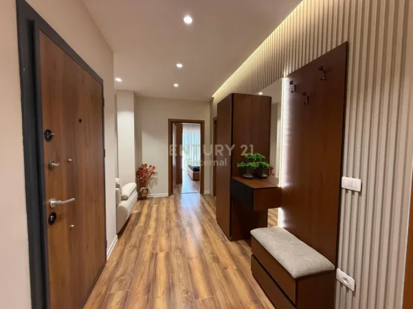 Tirane, shitet apartament 2+1+Ballkon Kati 4, 102 m² 260.000 € 