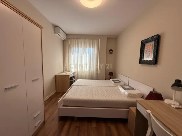 Tirane, shitet apartament 2+1+Ballkon Kati 4, 102 m² 260.000 € 