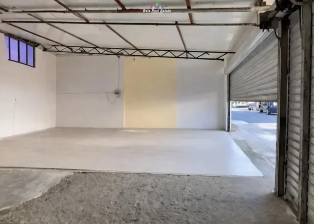 Tirane, jepet me qera magazine Kati 0, 135 m² 620 € (ish dogana)