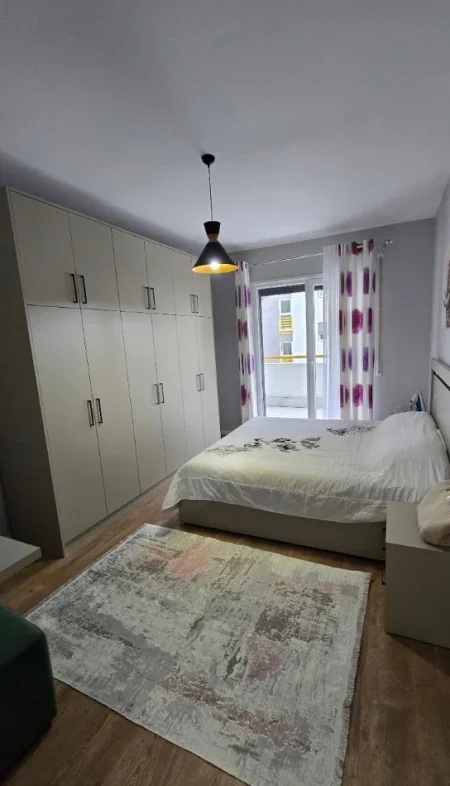 Tirane, jepet me qera apartament 1+1 Kati 6, 65 m² 650 € 