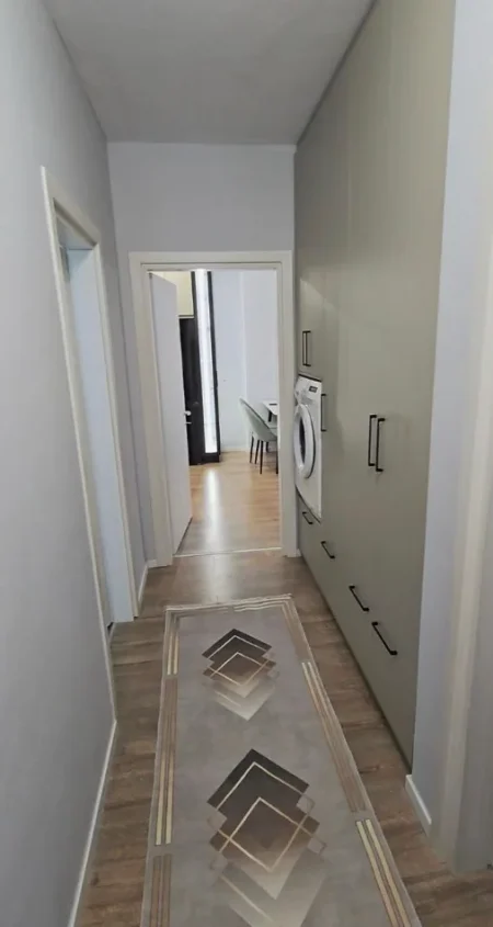 Tirane, jepet me qera apartament 1+1 Kati 6, 65 m² 650 € 